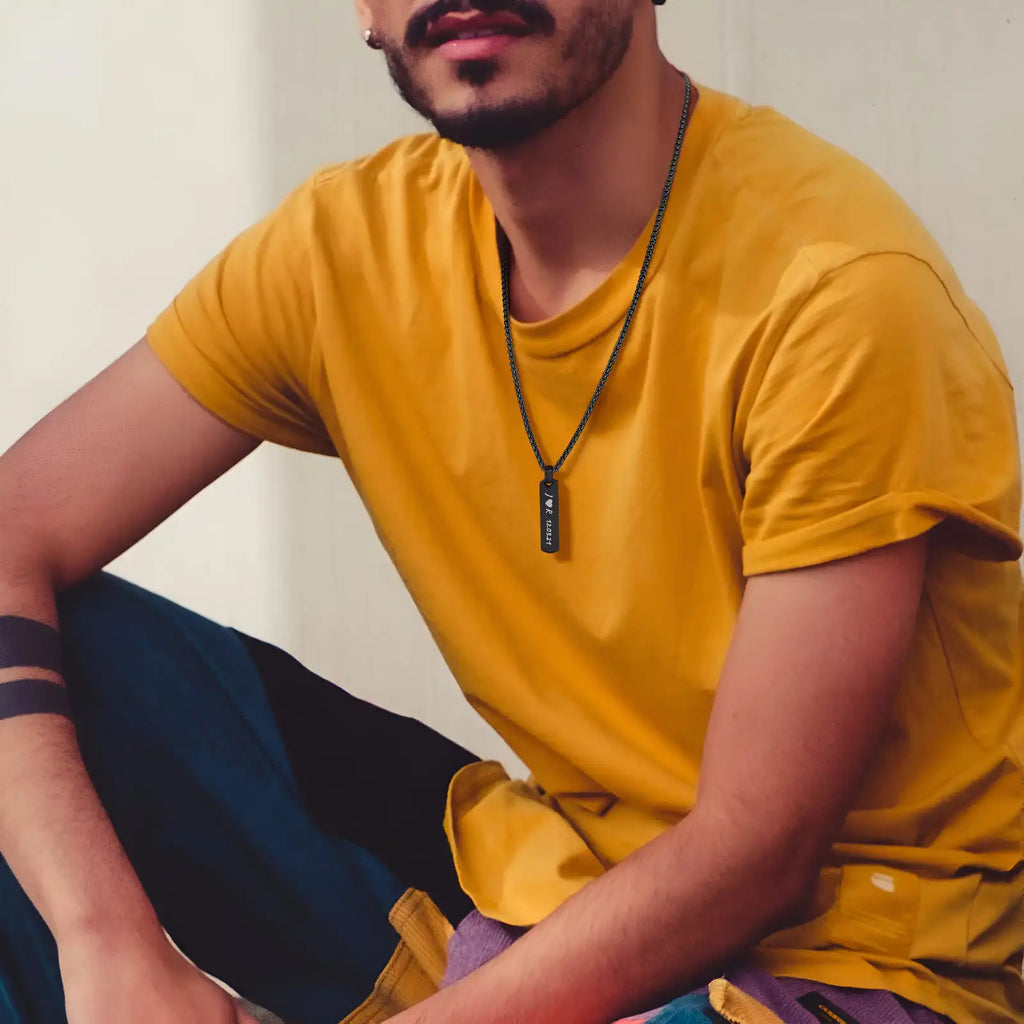 Collar hombre barra negra grabado láser - Texto