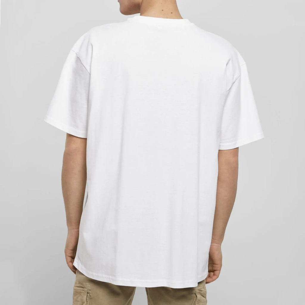 camiseta blanca oversize